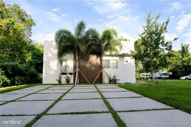 Main picture of 9634 NW 2nd Ave