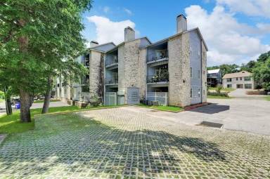 Main picture of Heritage Condos