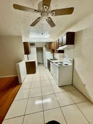 Main picture of 414 E Warnock Ave