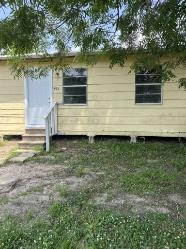 Main picture of 923 Saint Cyr Ave