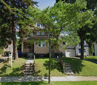 Main picture of 1116 Plymouth Ave S