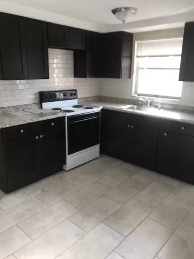 Main picture of 6906 Julia Ct