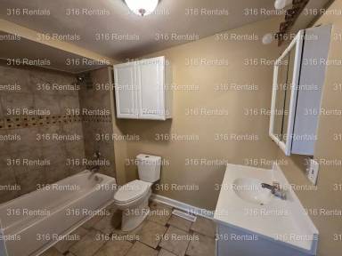Main picture of 303 W 6th St