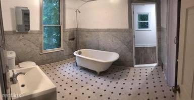 Main picture of 2109 Roosevelt St
