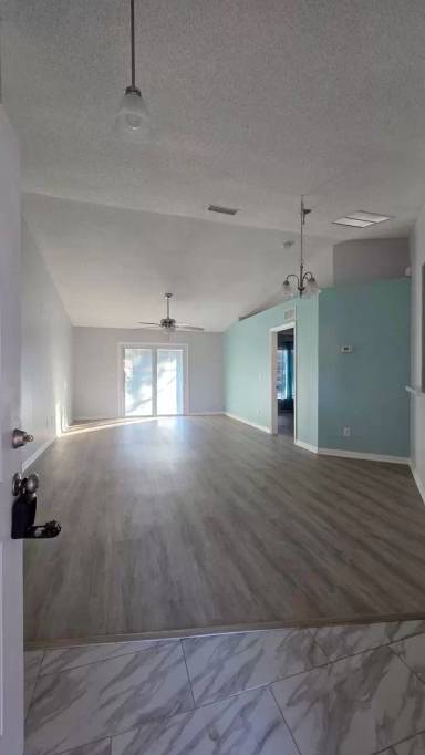 Main picture of 613 Clairmont Ln