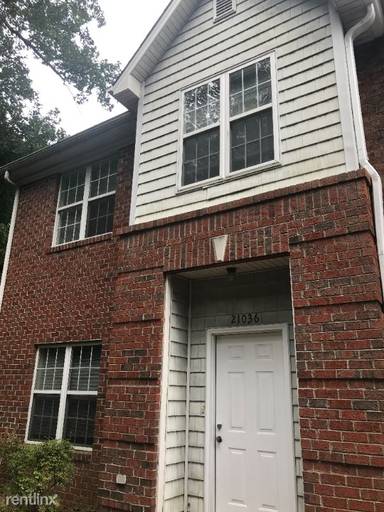 Main picture of 21028 N Main St