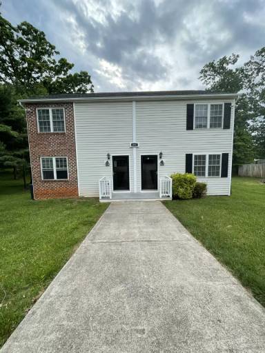 Main picture of 692 Leesville Rd