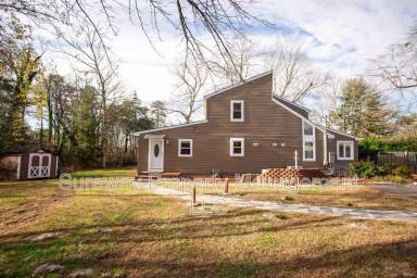 Main picture of 90 Clubhouse Rd