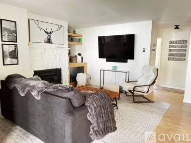Main picture of 1204 Avenida del Sol
