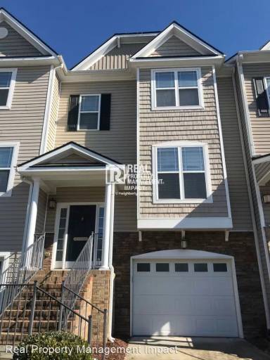 Main picture of Keystone Park Dr Townhouses