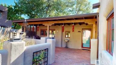 Main picture of 901 Galisteo St