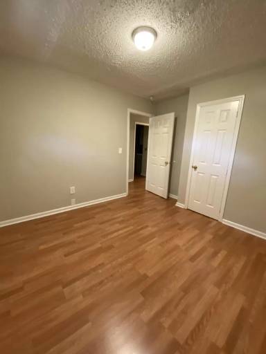 Main picture of 936 Holland Ave