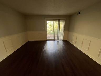 Main picture of 360 S Rosenberger Ave