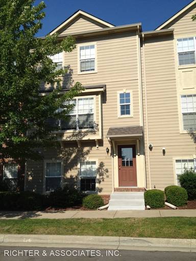 Main picture of 1623 Town Commons Dr