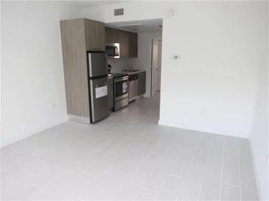 Main picture of 740 Meridian Condo