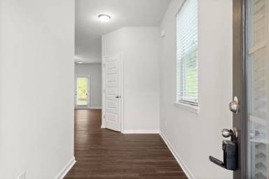 Main picture of 2426 Peak Ridge Ln