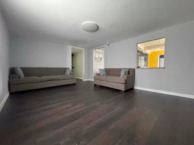 Main picture of 3041 Valle Ave