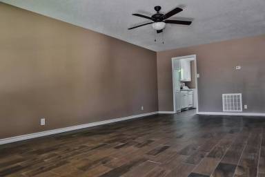 Main picture of MJ3 Prutzman Place Apts - 19