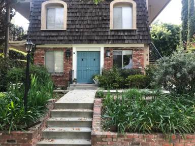 Main picture of 815 Magnolia Ave