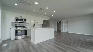 Main picture of 13336 Fulton St