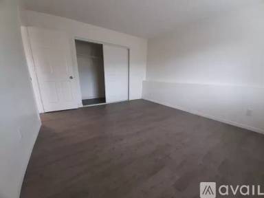 Main picture of 1475 Manitou Blvd