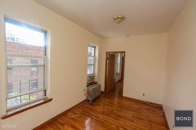 Main picture of 328 E 66th St
