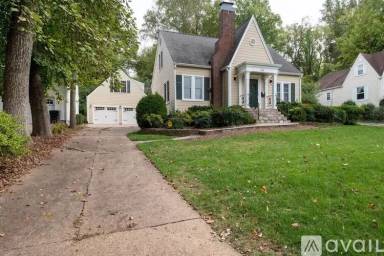 Main picture of 168 W Glenwood Dr