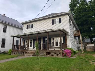 Main picture of 605 East St
