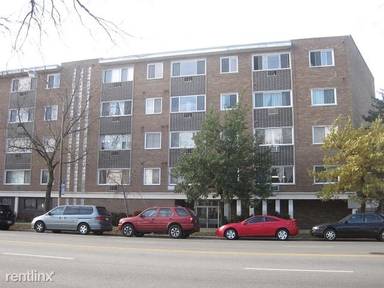 Main picture of 7120 N Sheridan Rd
