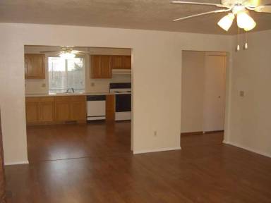 Main picture of 1806 S Owyhee St
