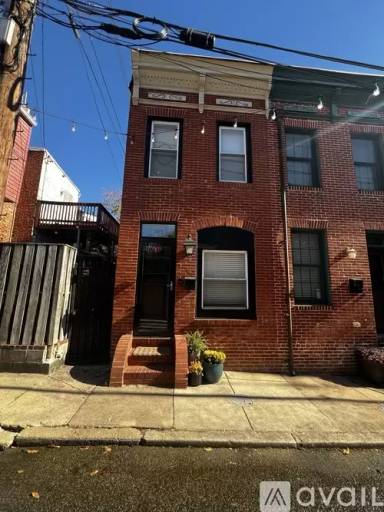 Main picture of 305 S Chapel St