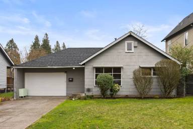Main picture of 9621 N Pier Park Pl