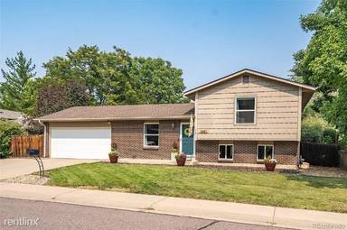 Main picture of 9681 Sierra Dr