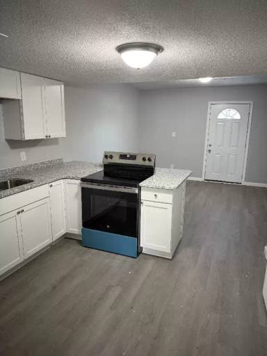 Main picture of 818 Tanner St