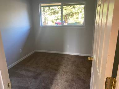 Main picture of 11112 26th Ave E