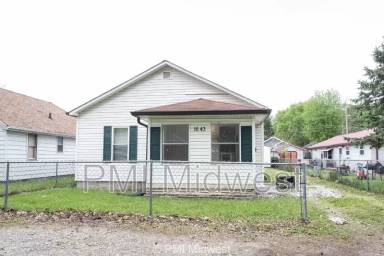 Main picture of 1643 N Centennial St