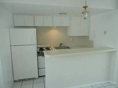Main picture of 305 Navarre Ave