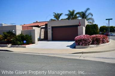 Main picture of 16830 Woodridge Cir