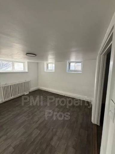 Main picture of 3432 E Cudahy Ave