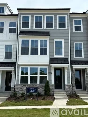 Main picture of 512 Billingshurst Way
