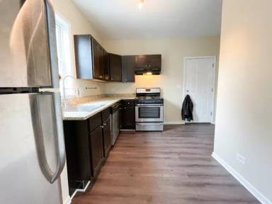 Main picture of 3053 W Lyndale St