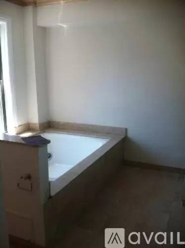 Main picture of 1244 N Stone St