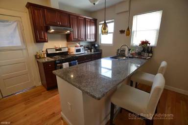 Main picture of 19 Litchfield St