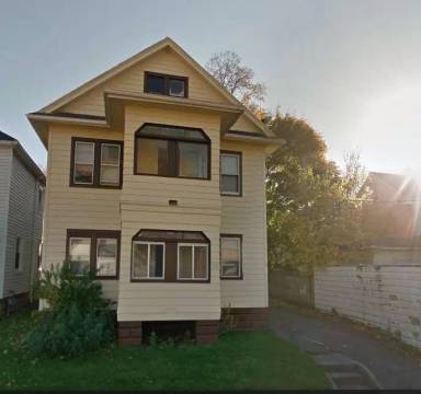 Main picture of 15 Leo St