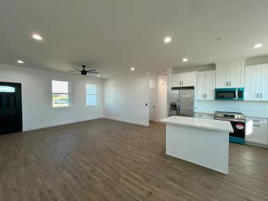 Main picture of 8109 Underwood Ave