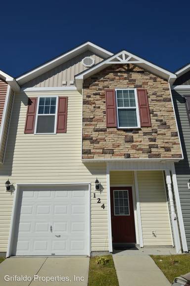 Main picture of 104 Waterstone Ln