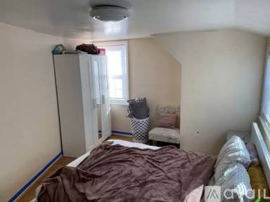 Main picture of 22 N Mesier Ave