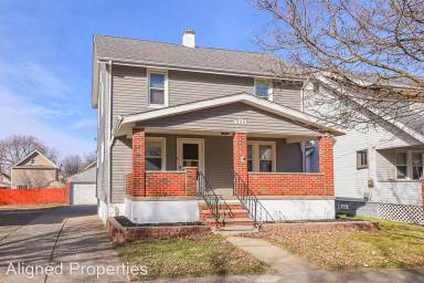 Main picture of 992 Neptune Ave