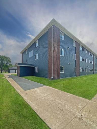 Main picture of 2049 30th Ave S