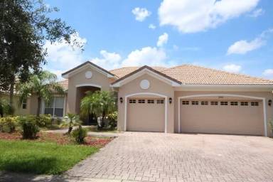 Main picture of 2681 Boat Cove Cir